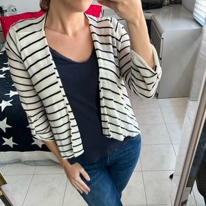 BLACK AND WHITE SWEATER!